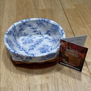 Longaberger 2000 Hand Woven Small Catch-all Basket with Liner & Protector